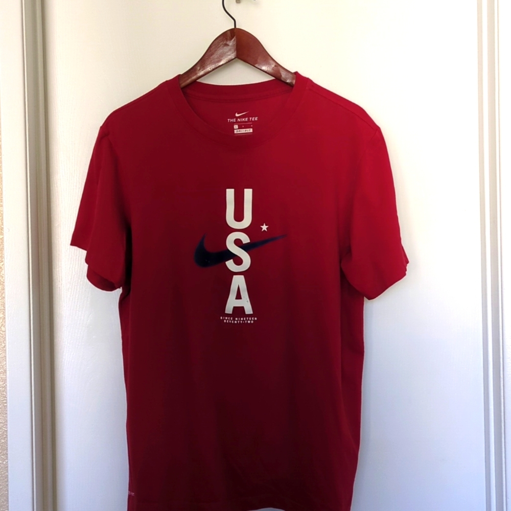 Men's Nike Dri Fit USA Tee (L)